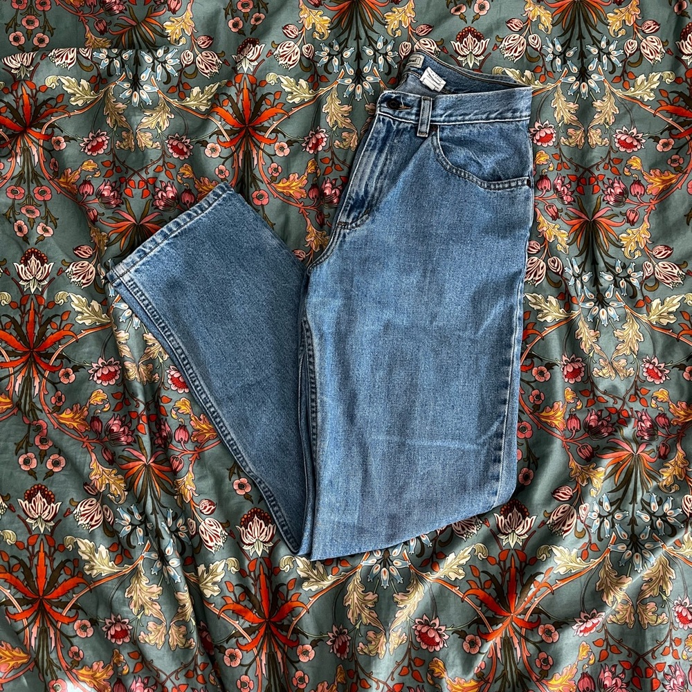 Vintage light wash L.L. Bean jeans Size: 6 - Picture 2 of 4